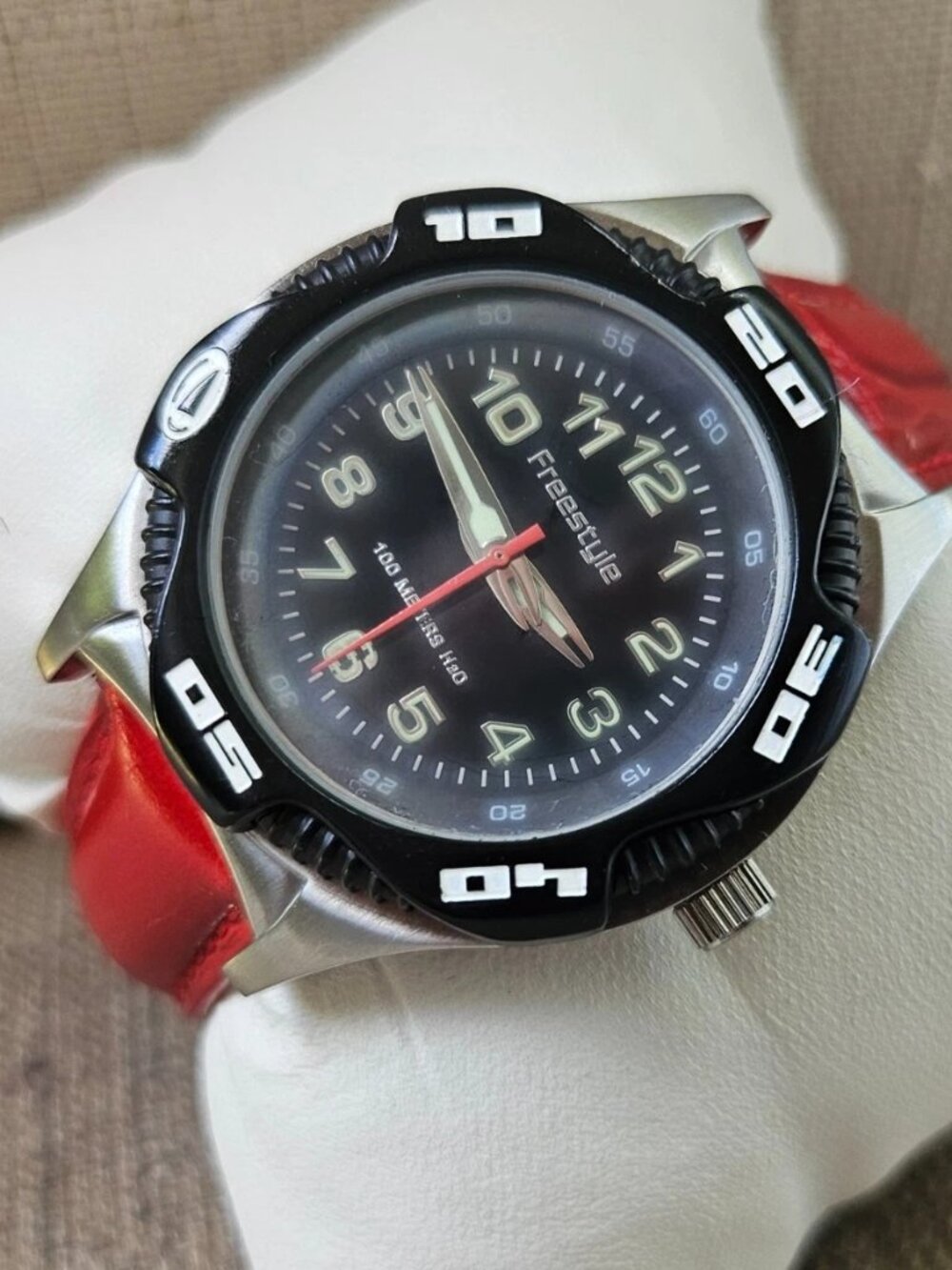 Freestyle Wristwatch Quartz Analog Red Leather Strap Unisex Wrist Watch